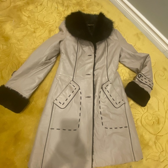 Leather coat - Picture 5 of 7